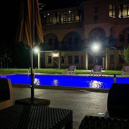 Hotel Noor 코니츠 외부 사진