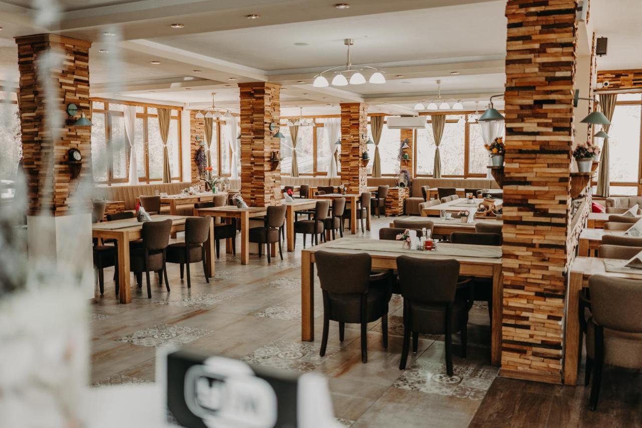Hotel Noor 코니츠 외부 사진