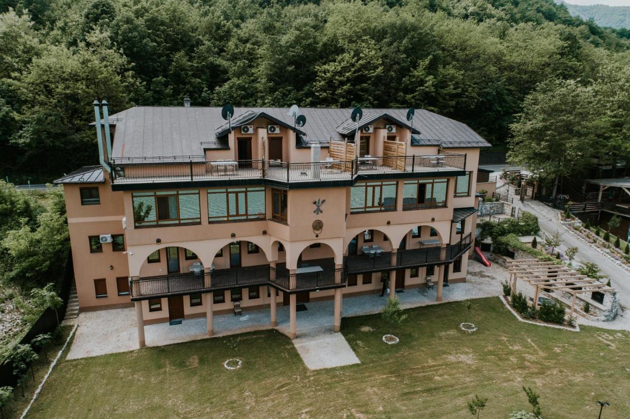 Hotel Noor 코니츠 외부 사진
