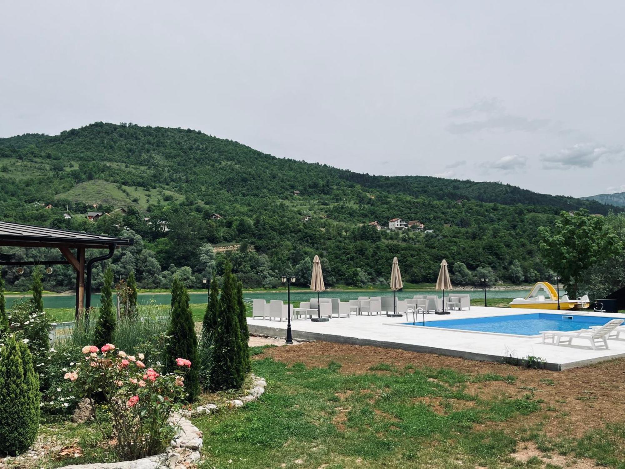 Hotel Noor 코니츠 외부 사진