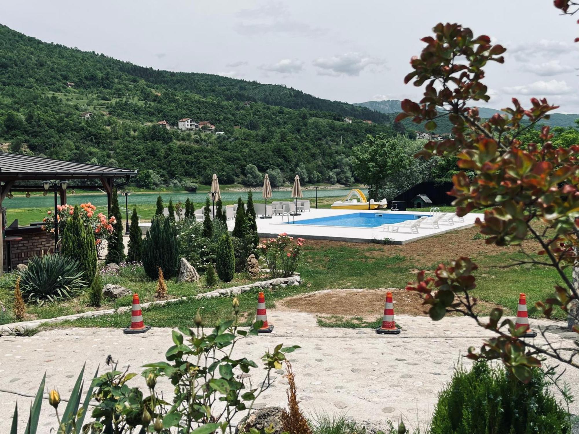 Hotel Noor 코니츠 외부 사진